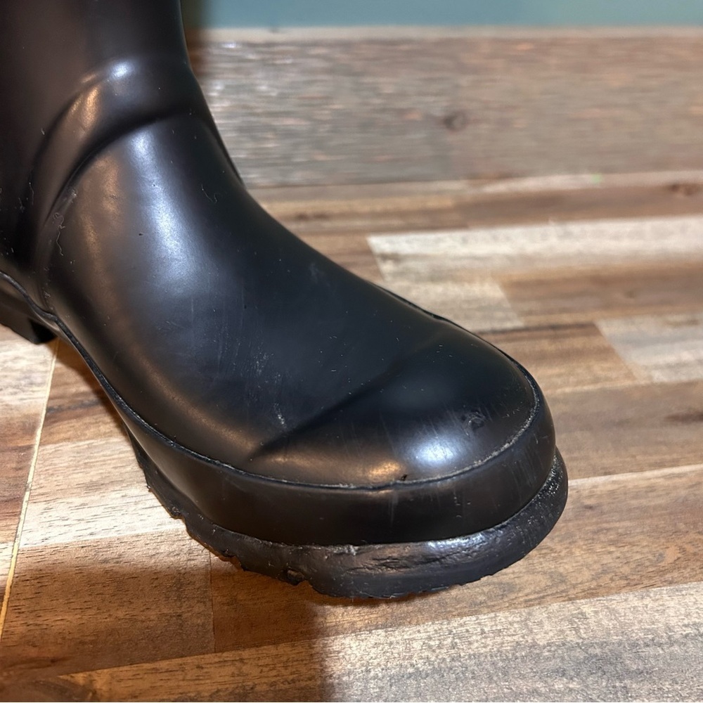 BCBGMAXAZRIA Studded Rain Boots – Black – Women’s Size 6 - Picture 5 of 9